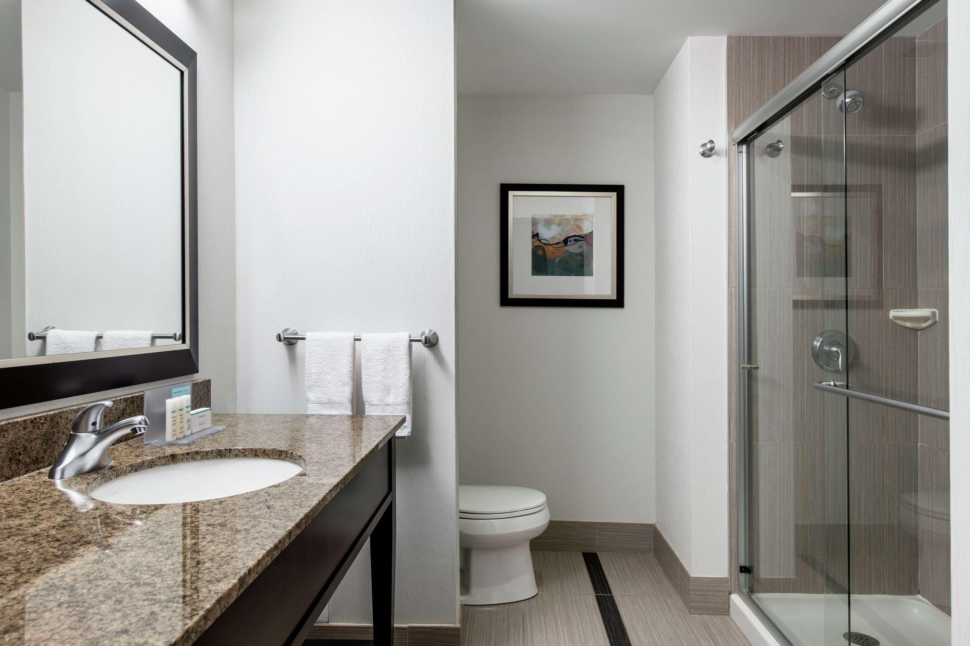 Hampton Inn By Hilton Winnipeg Esterno foto