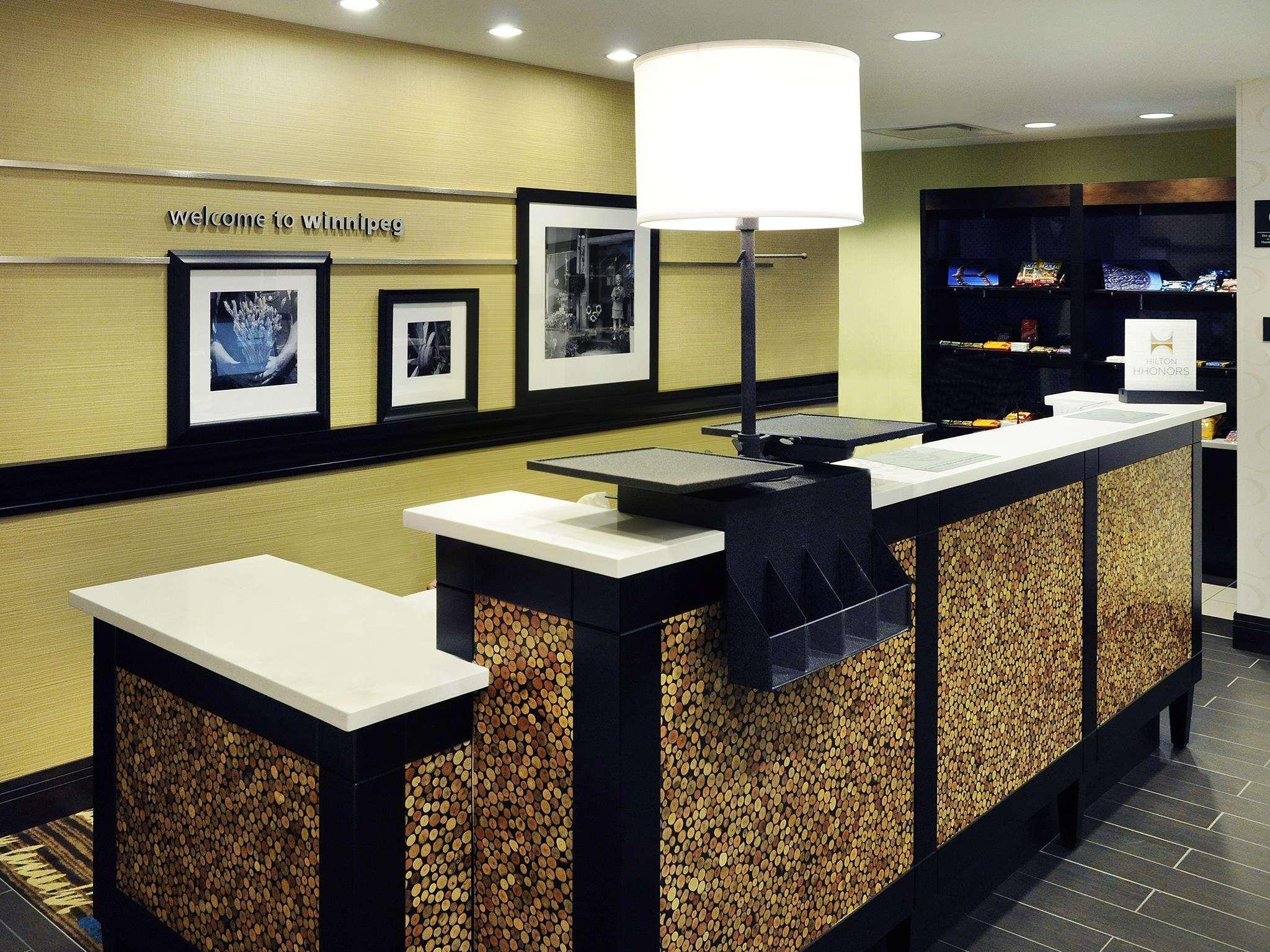 Hampton Inn By Hilton Winnipeg Esterno foto
