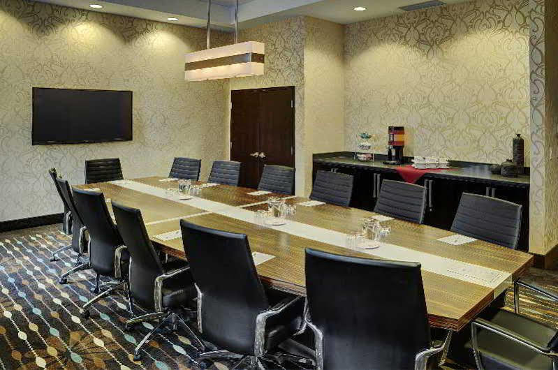 Hampton Inn By Hilton Winnipeg Esterno foto